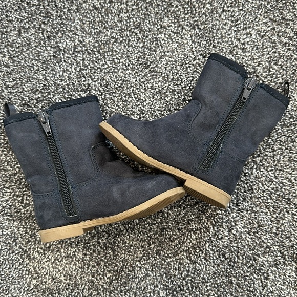 Old Navy Toddler Boots Size 5 - Picture 2 of 2